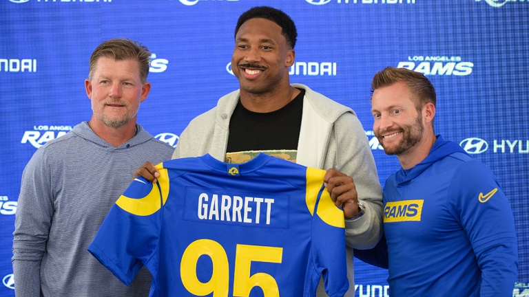 Myles Garrett fick äntligen bära Los Angeles Rams-tröjan nummer 95